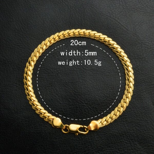 An image of a gold plated chain bracelet.